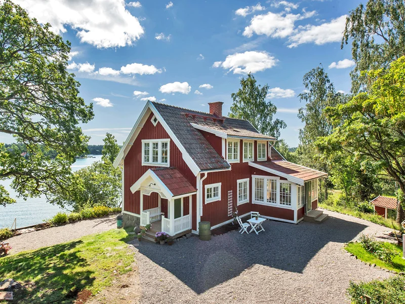 Markplattor pa parkering Nacka Saltsjobaden.jpg