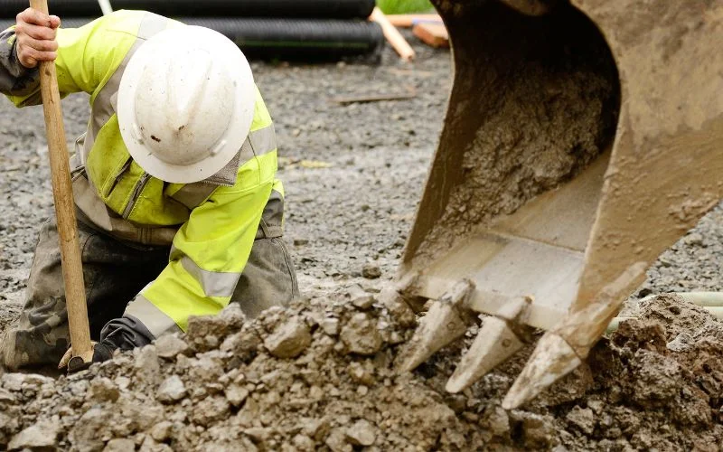 Sanering av fororenad mark fran farliga amnen